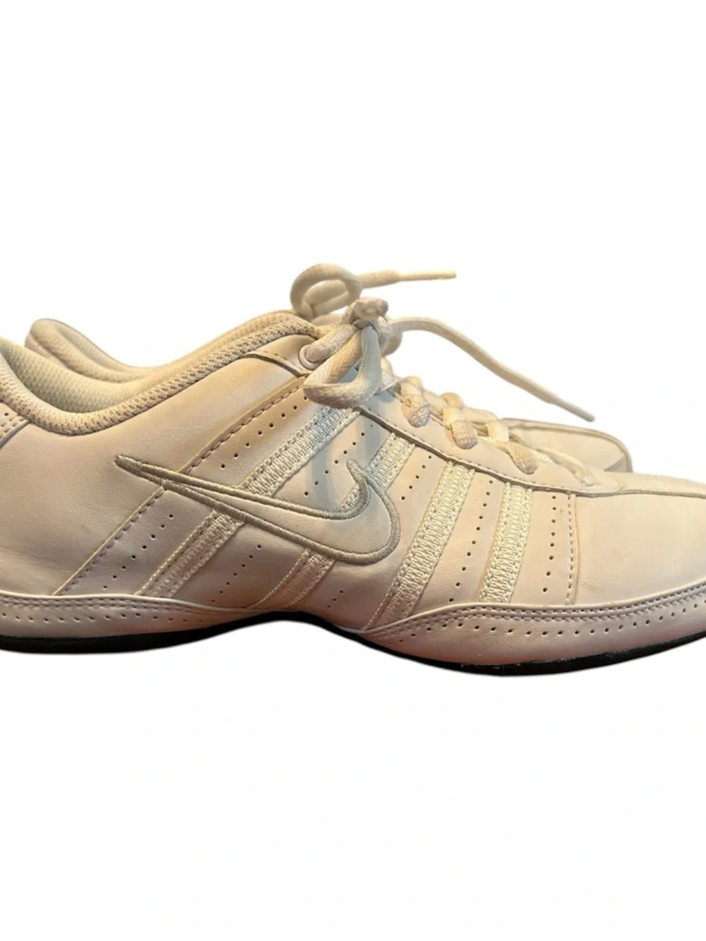 Nike White Non-marking Lace Up Sneakers, Size 6 - Picture 4 of 7
